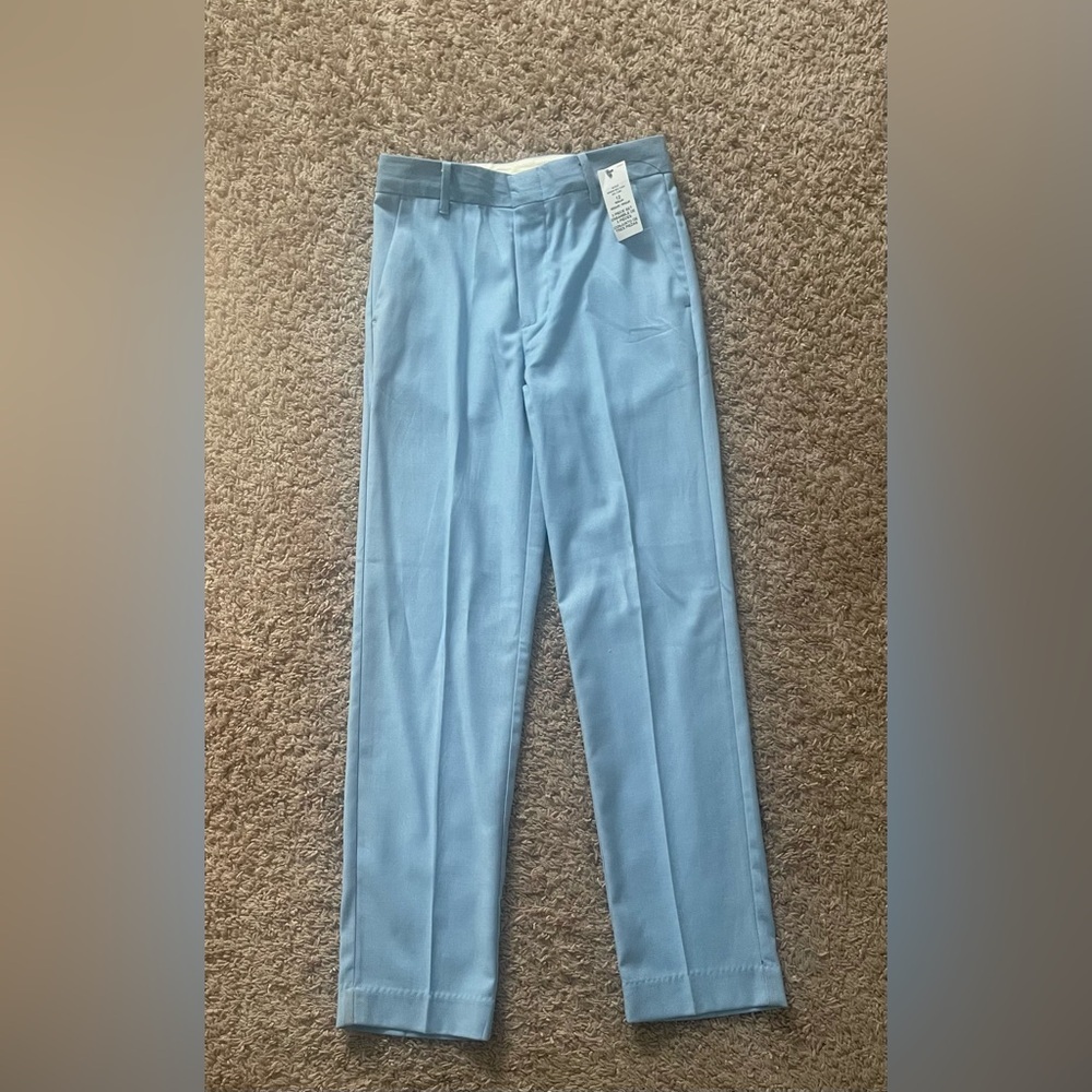 Calvin Klein 
Boys 3 piece suit 
NWT 
Size 10 jacket / size 12 vest and pants - Picture 4 of 6